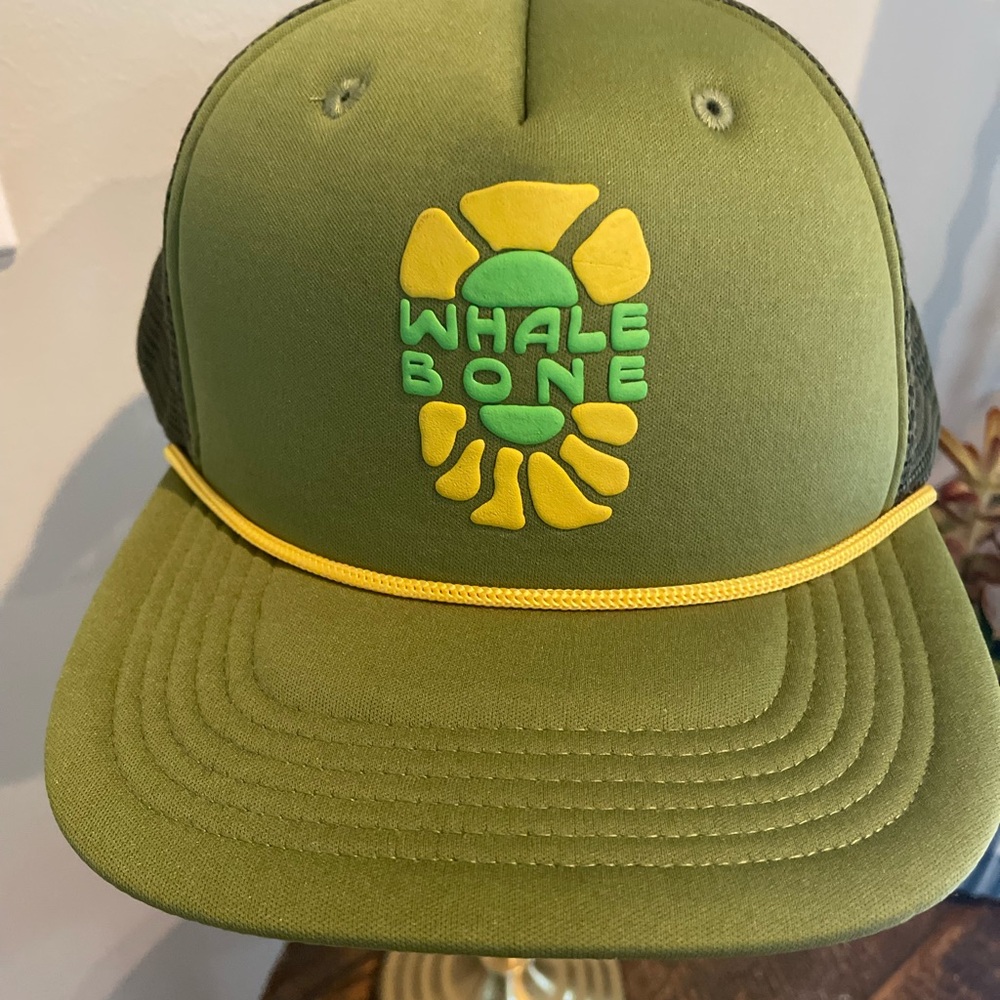 Whalebone men’s trucker hat. SnapBack. New, no tags.